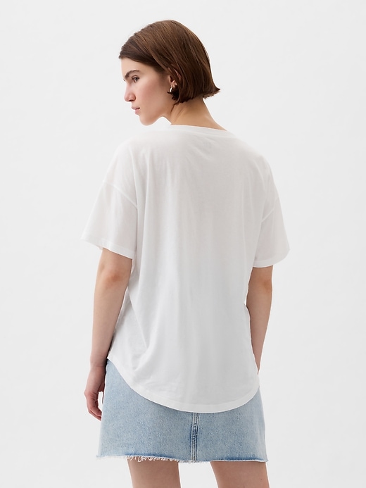 2 of 8 showing, with the color optic white of product Oversized Boyfriend T-Shirt