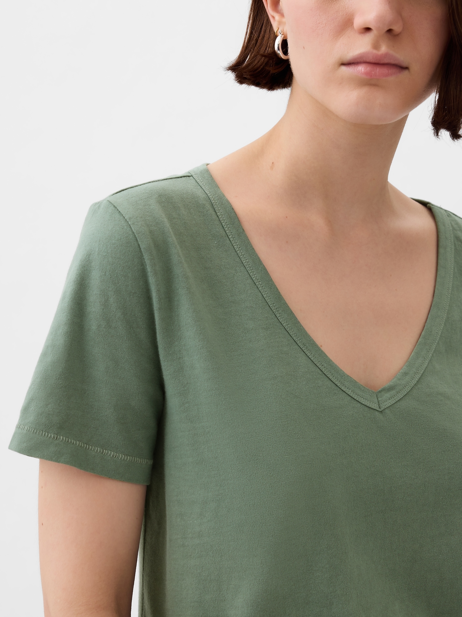 Jane Women's Organic Cotton V Neck White Long Sleeve T-Shirt | Ivy Clothing