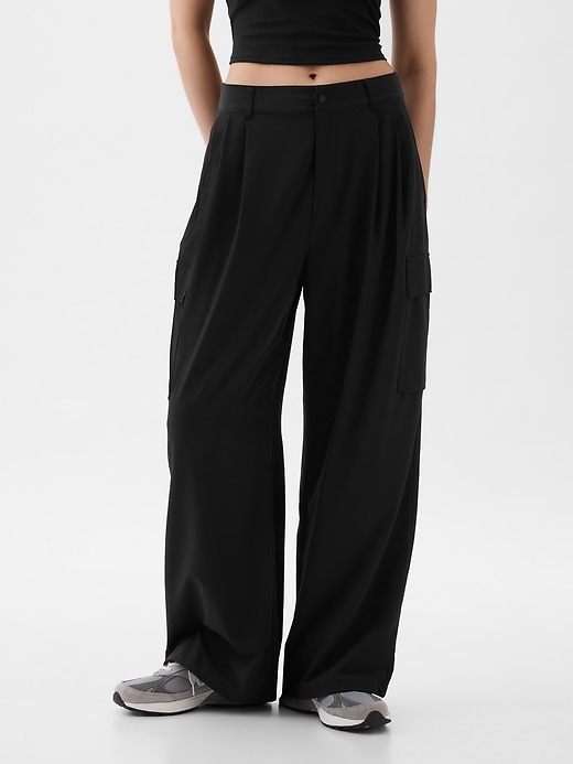 Image number 10 showing, GapFit High Rise Runaround Cargo Joggers