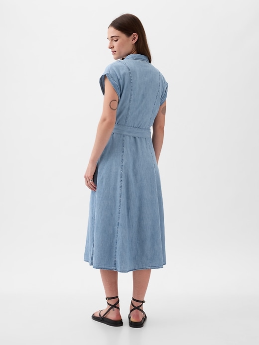 2 of 8 showing, with the color light wash indigo of product Denim Midi Shirtdress