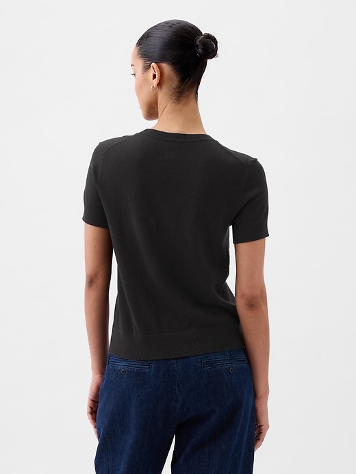 2 of 8 showing, with the color black of product Lightweight CashSoft Cropped Sweater