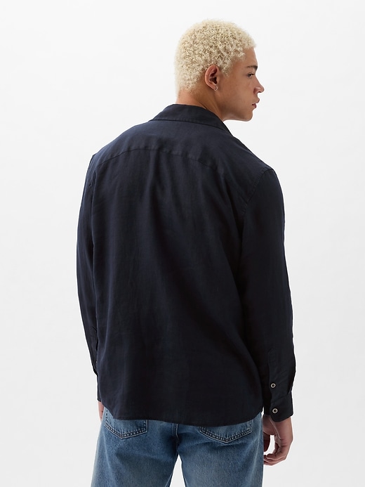 2 of 8 showing, with the color new classic navy of product Linen Two-Pocket Shirt