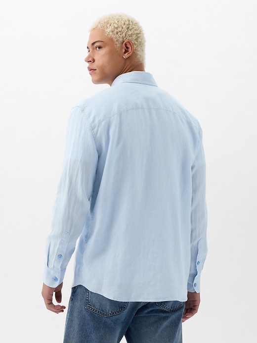 2 of 8 showing, with the color LIGHT BLUE SHADOW of product Linen Two-Pocket Shirt