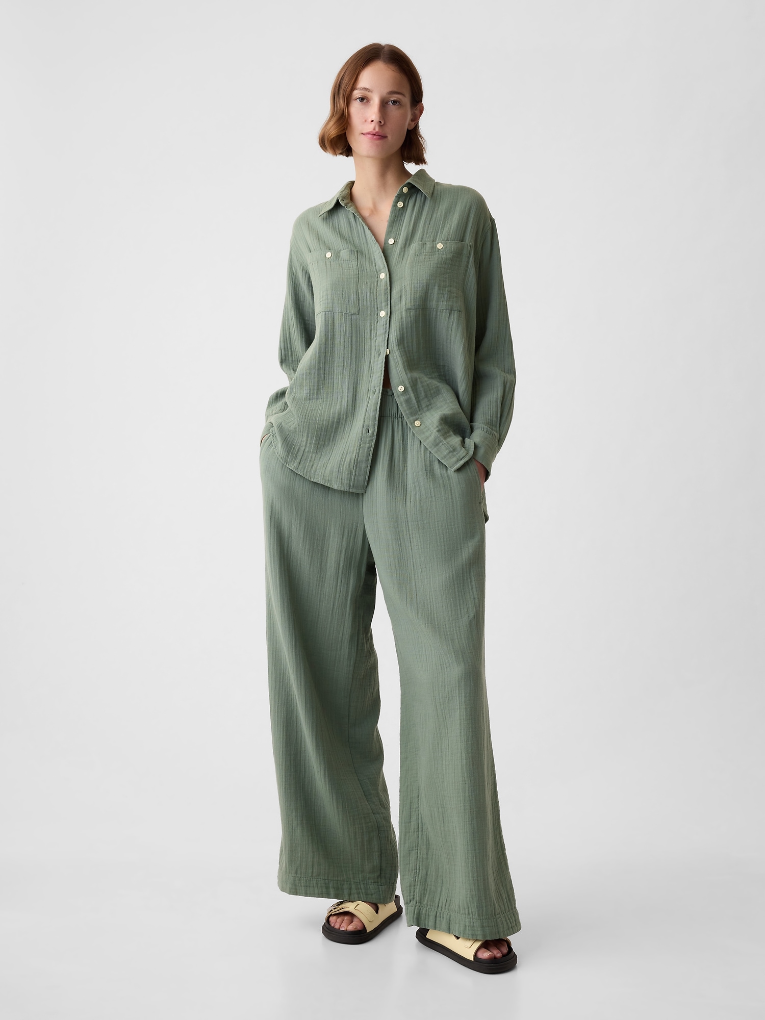 Gap Mid Rise Crinkle Gauze Wide-leg Pants In Laurel Wreath Green