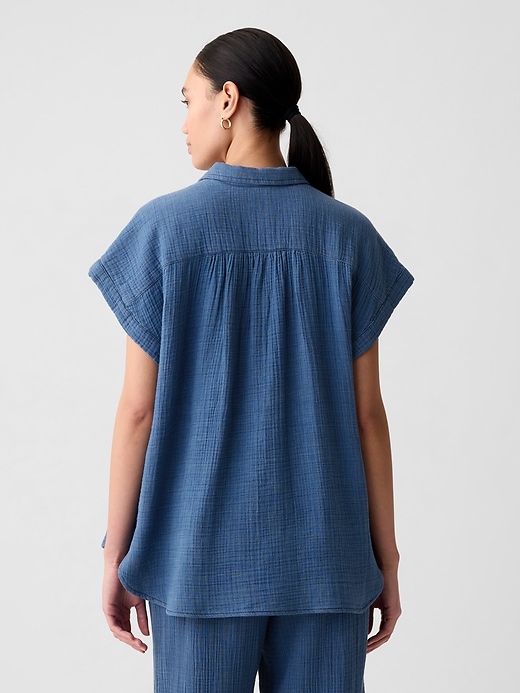 2 of 8 showing, with the color medium indigo of product Crinkle Gauze Denim Shirt
