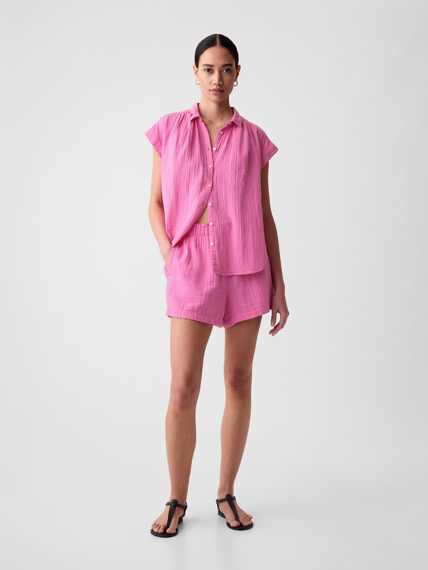 Gap Crinkle Gauze Pull-on Shorts In India Pink
