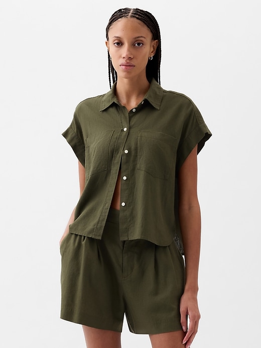 1 of 8 showing, with the color olive green of product Linen-Blend Cropped Shirt