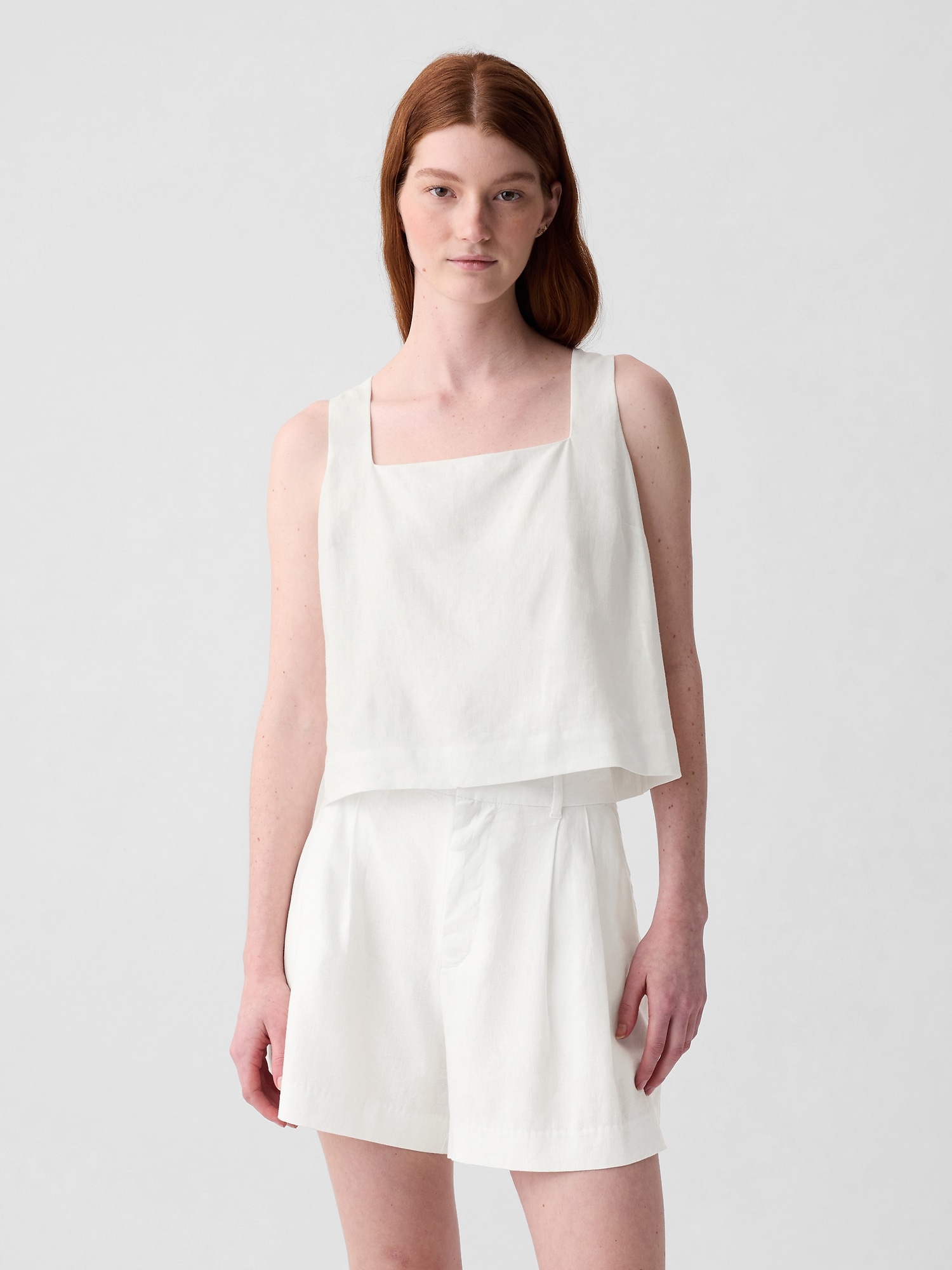 Gap Linen-blend Button-back Cropped Tank Top In Off White