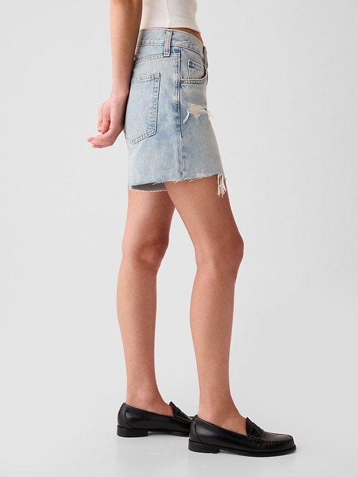 Image number 3 showing, 4" Low Rise Stride Denim Shorts