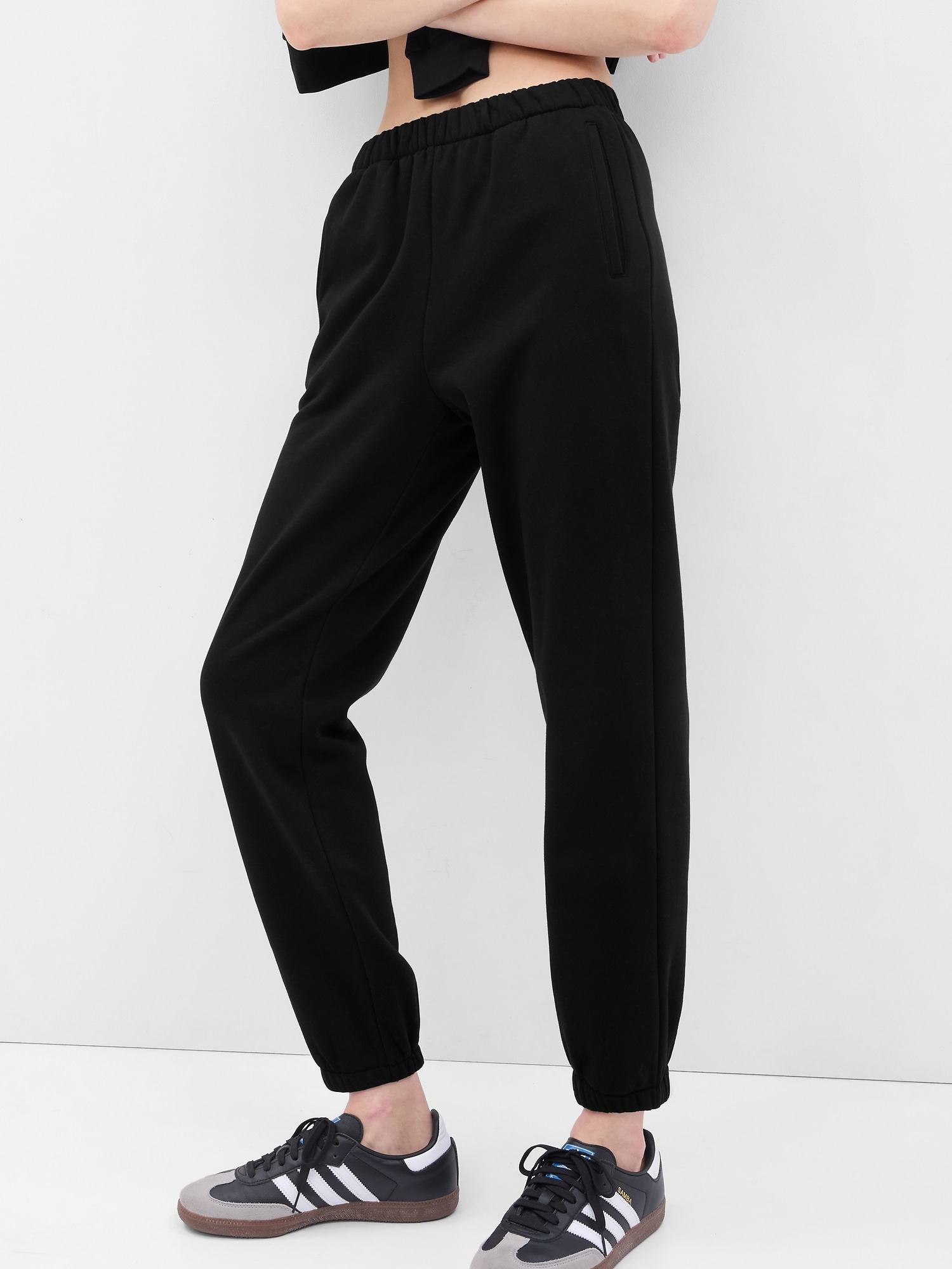 Live Free High Rise Jogger in Black