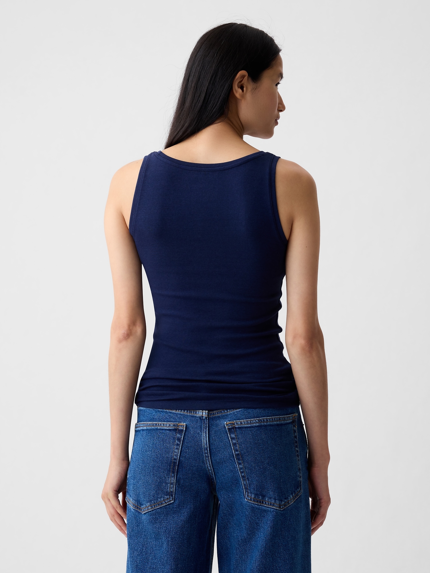 Gap modern tank shop top