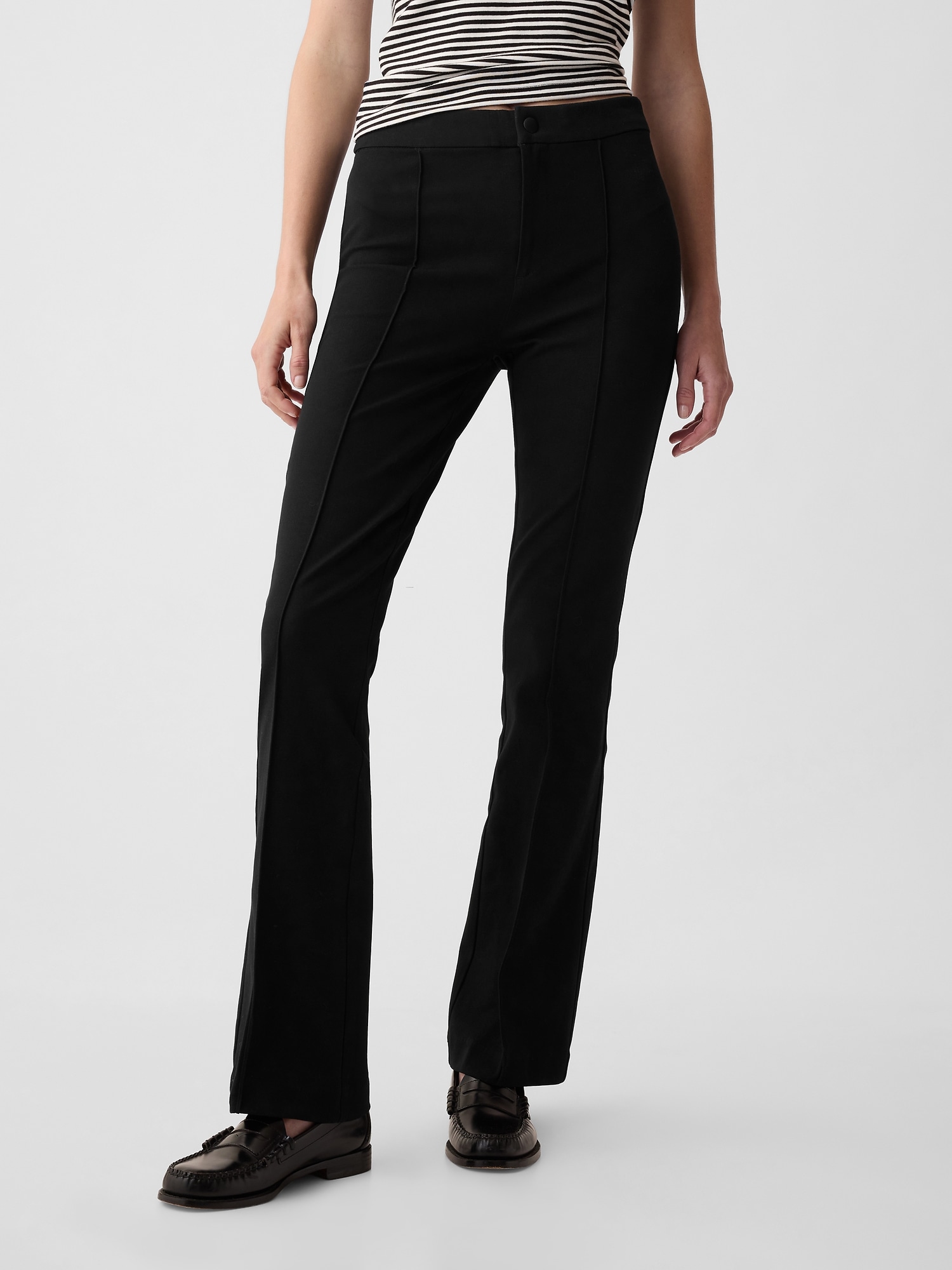 Женские брюки Gap High Rise BiStretch Flare, цвет: Чёрный — фото 2