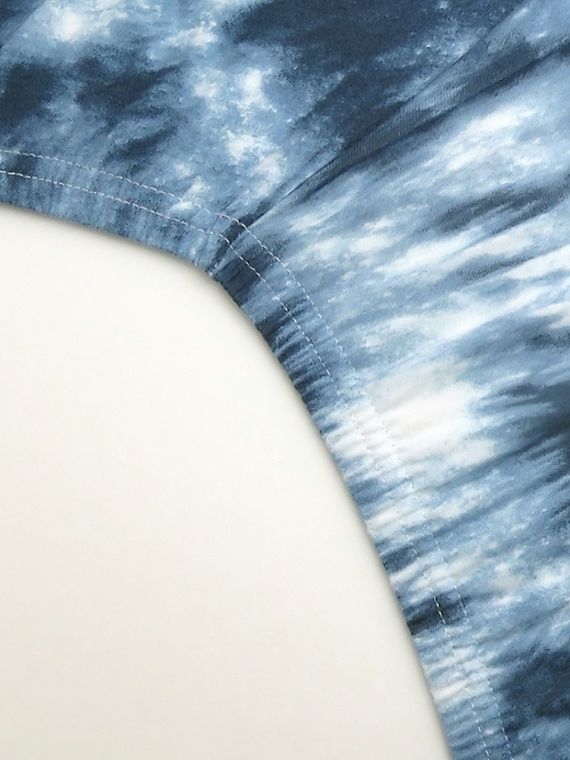 Image number 2 showing, Honest Baby Clothing Organic Cotton Fitted Crib Sheet