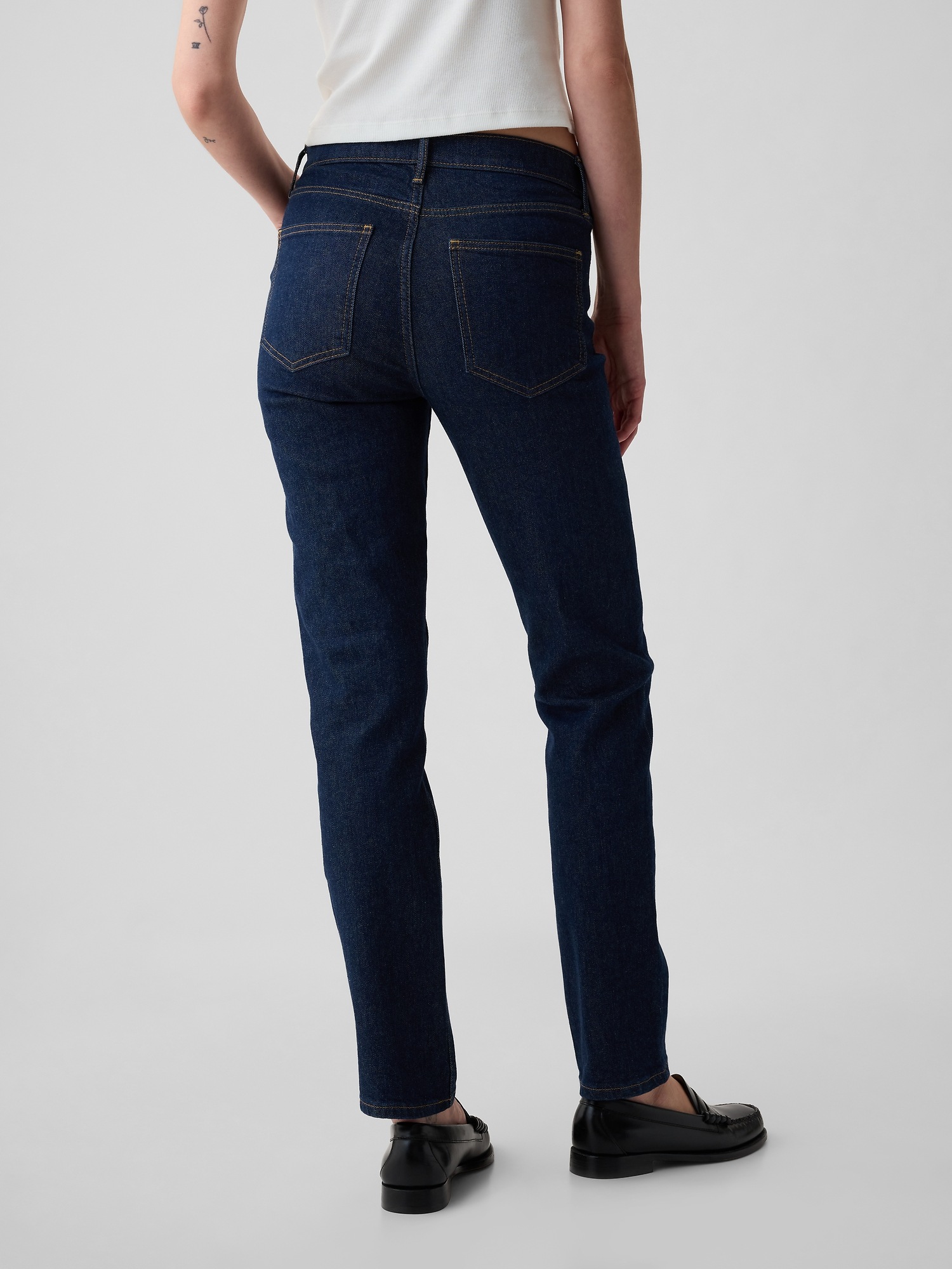 Женские джинсы Gap Mid Rise Vintage Slim, цвет: Тёмный индиго — фото 4