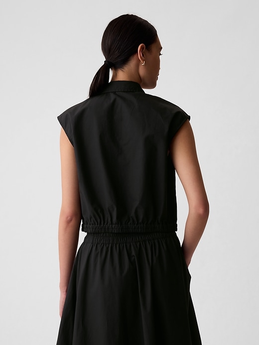 2 of 8 showing, with the color black of product Cropped Poplin Shirt