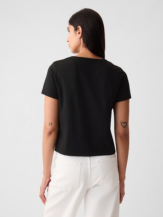 2 of 8 showing, with the color black of product Organic Cotton Vintage Cropped T-Shirt