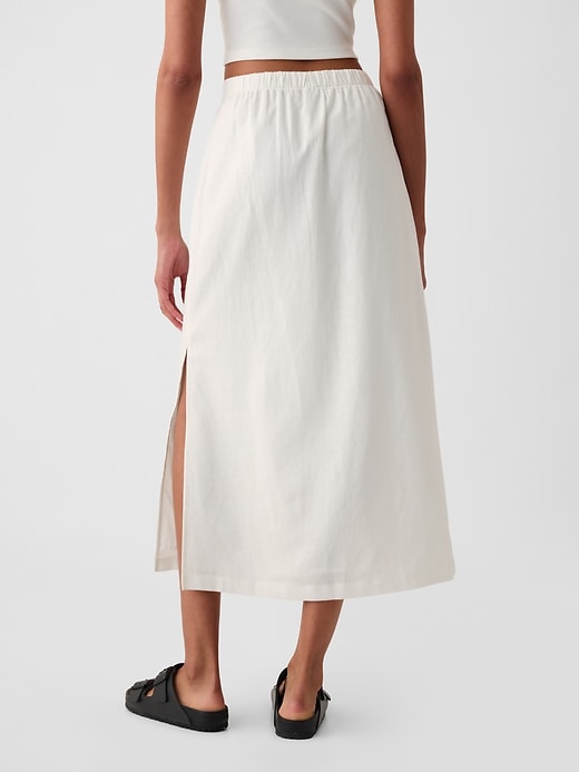 2 of 8 showing, with the color new off white of product Linen-Blend Maxi Skirt
