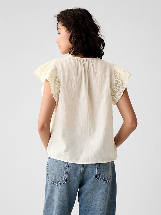 2 of 8 showing, with the color chino beige of product Crinkle Gauze Embroidered Cropped Shirt
