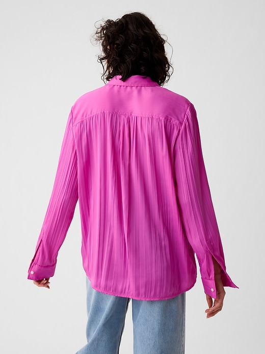 2 of 8 showing, with the color Budding lilac pink of product Pleated Satin Boyfriend Shirt