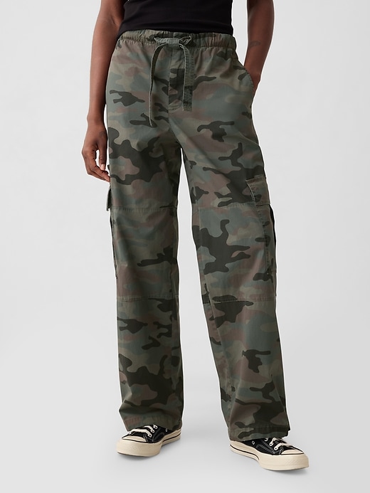 2 of 8 showing, with the color green camo of product Cargo Easy Pants