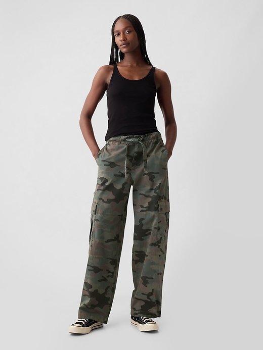 1 of 8 showing, with the color green camo of product Cargo Easy Pants
