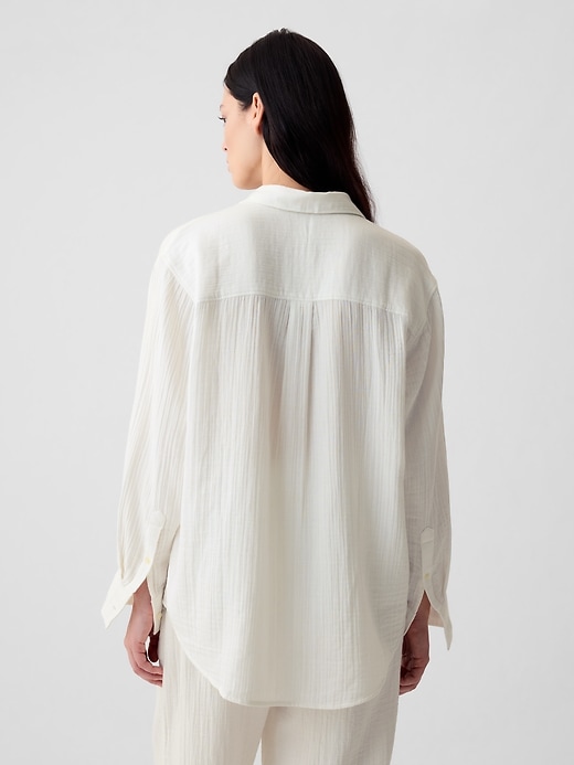 2 of 8 showing, with the color new off white of product Crinkle Gauze Big Shirt