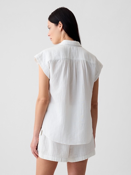 2 of 8 showing, with the color new off white of product Crinkle Gauze Shirt