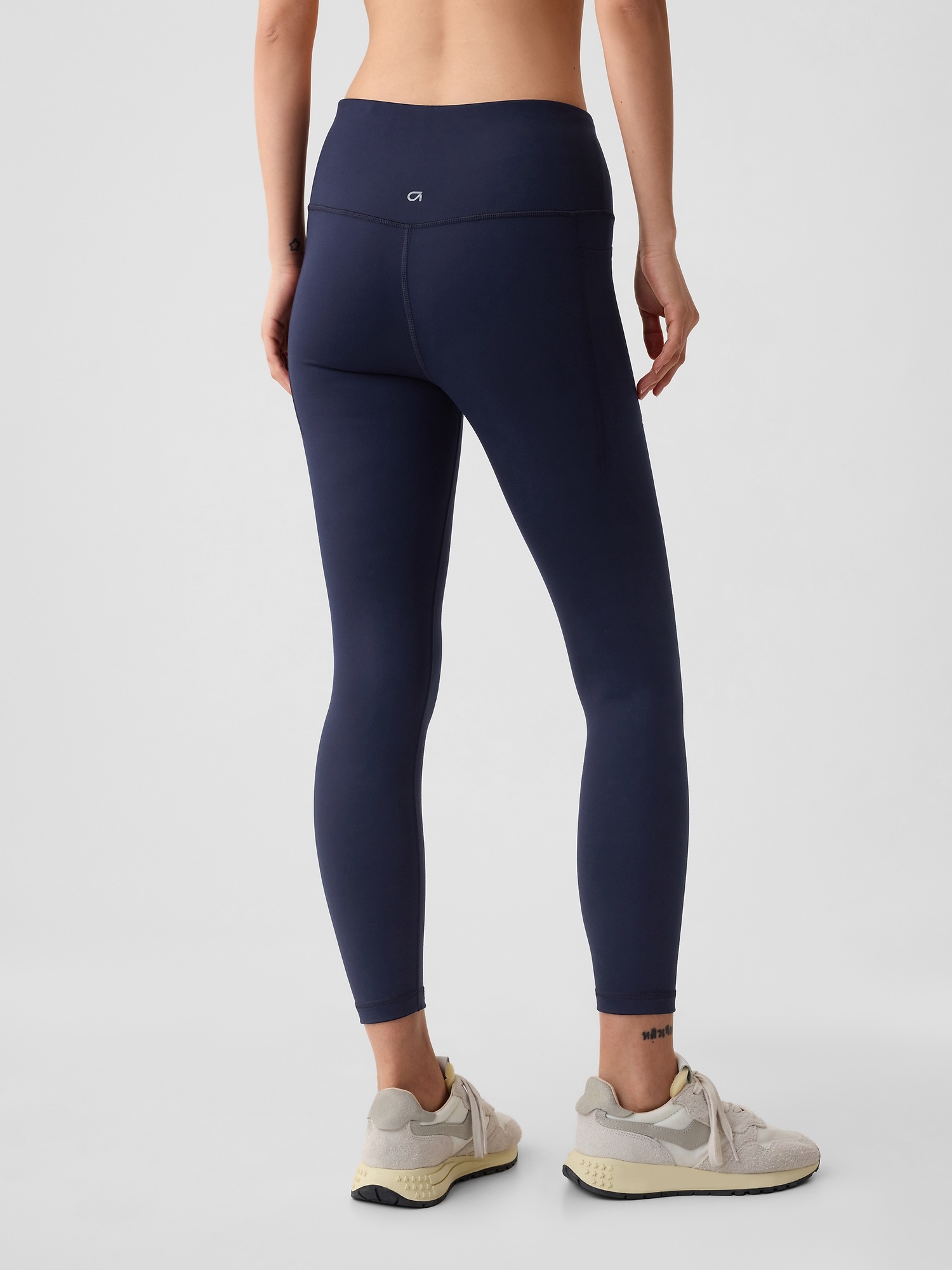 Женские леггинсы Gap GapFit High Rise Power 7/8 Leggings, цвет: Тёмно-синий — фото 2