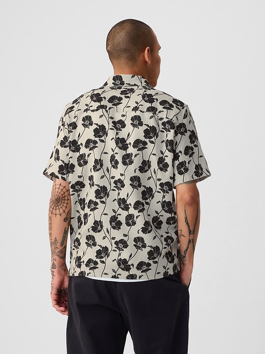 2 of 8 showing, with the color khaki black floral of product Textured Resort Shirt