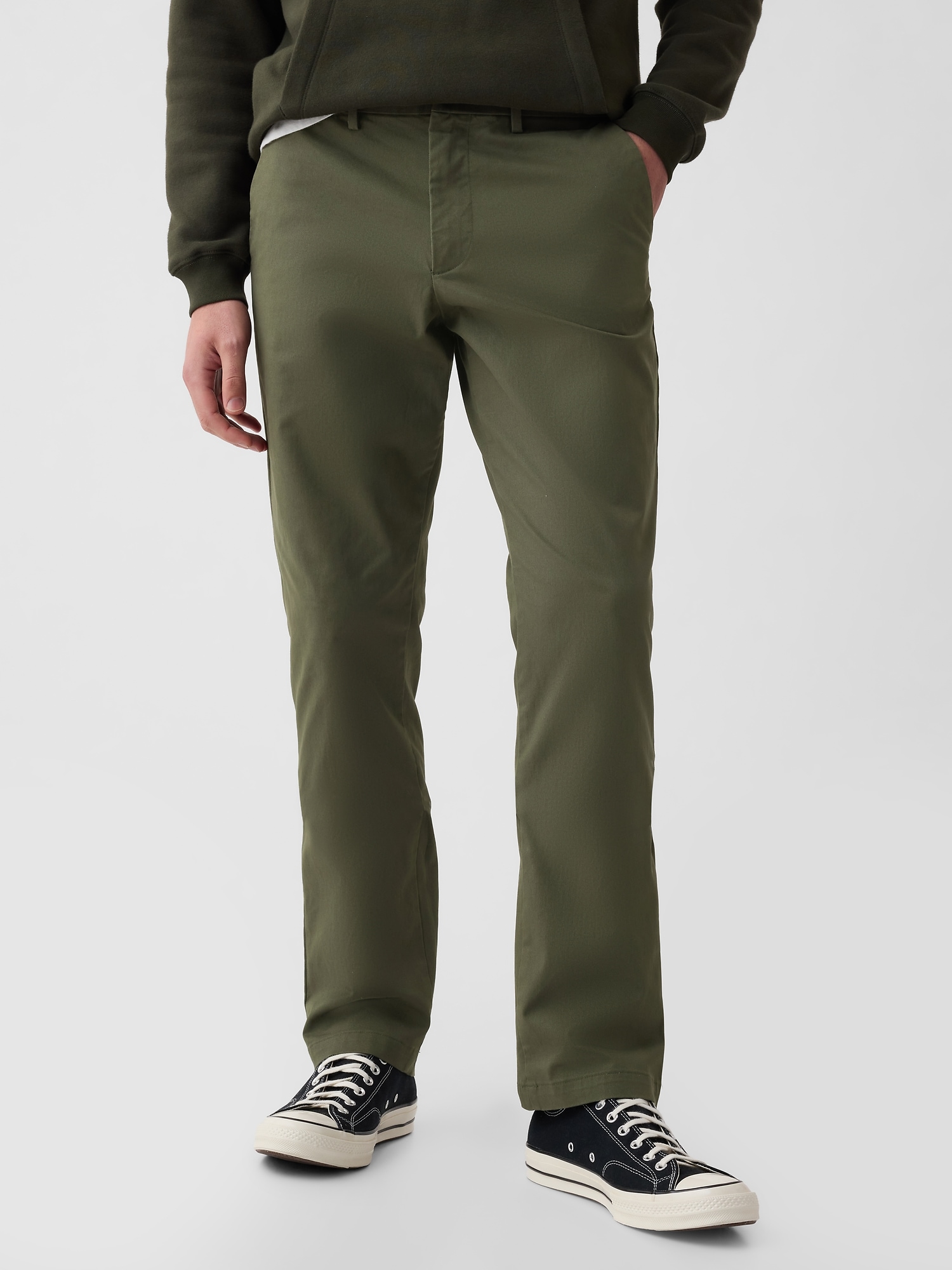 Modern Khakis in Straight Fit Gap