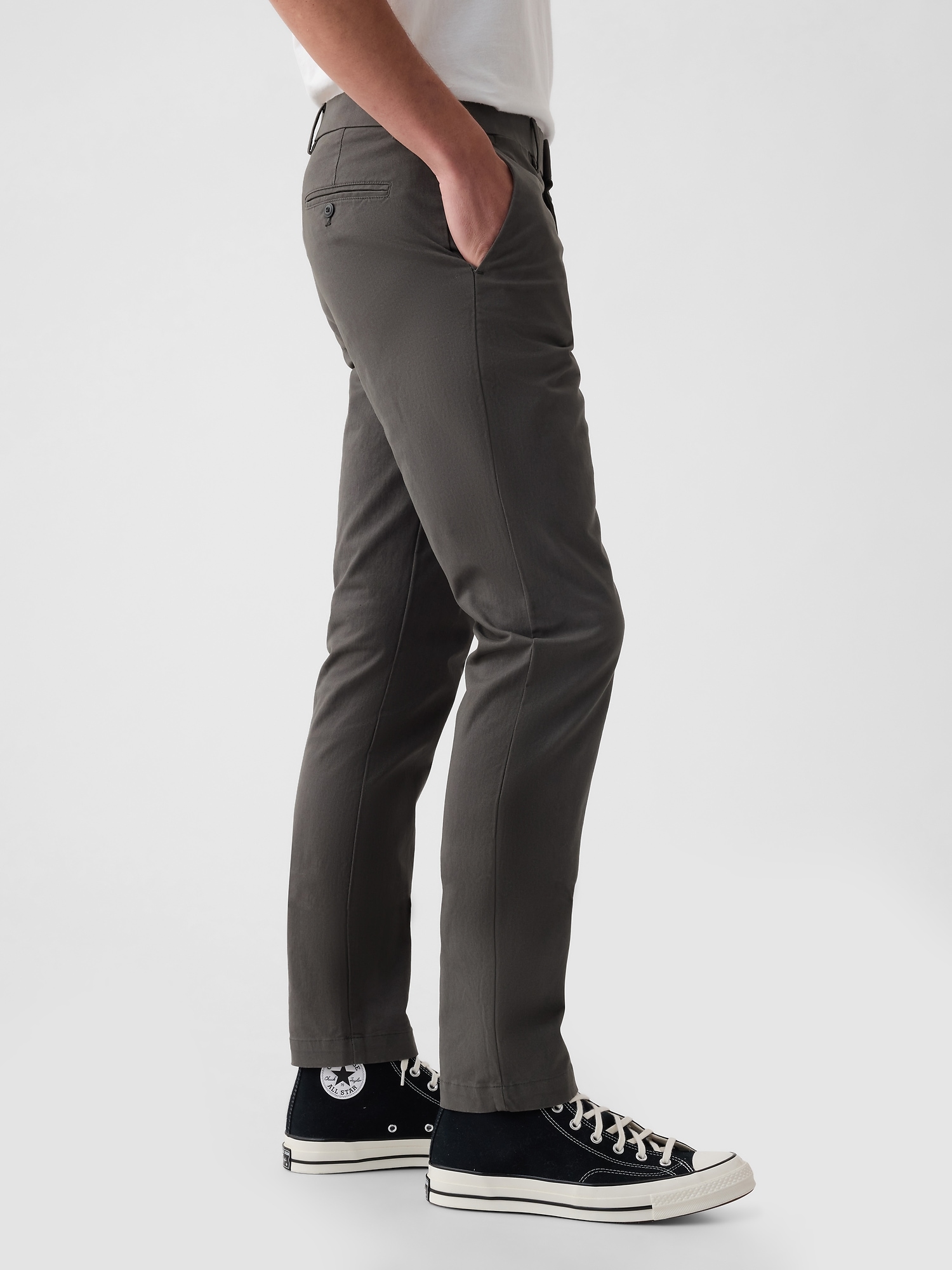 Modern Khakis in Skinny Fit Gap