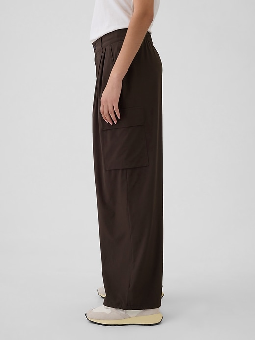 Image number 3 showing, GapFit High Rise Runaround Cargo Joggers