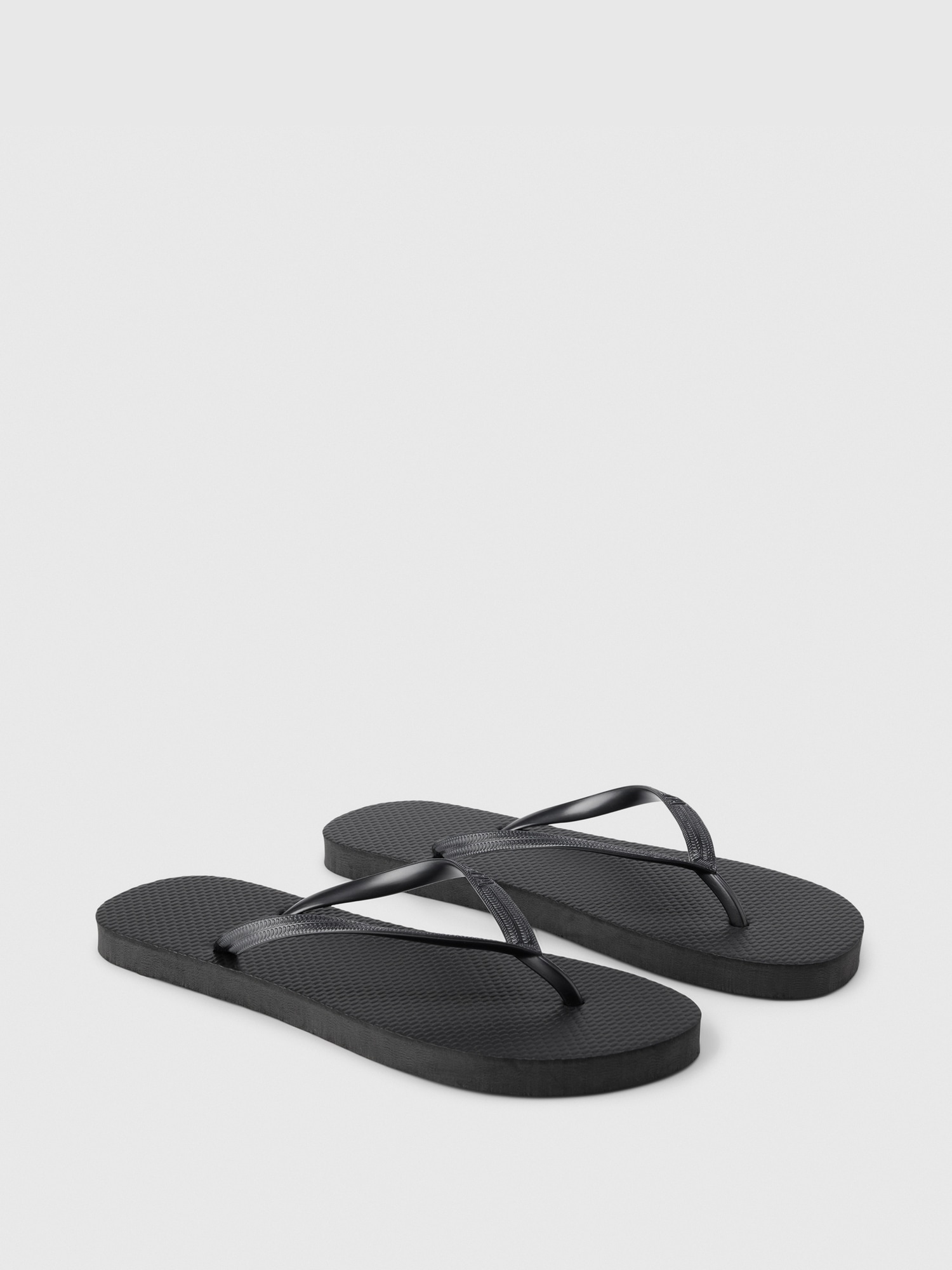 Gap black flip flops outlet