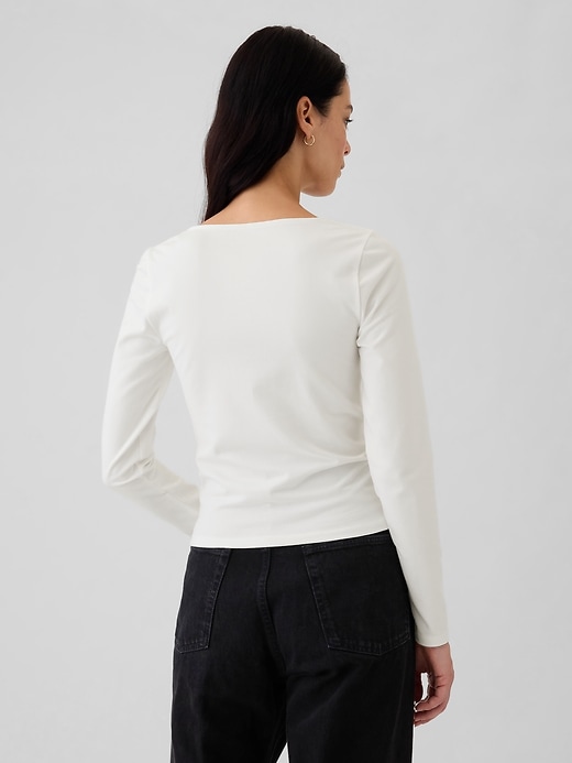 2 of 8 showing, with the color new off white of product Modern Square-Neck Cropped T-Shirt