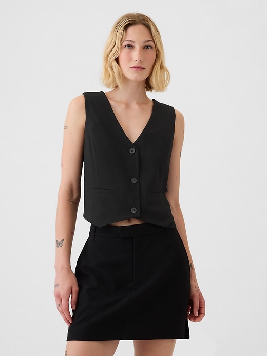 1 of 8 showing, with the color Black of product Cropped Vest