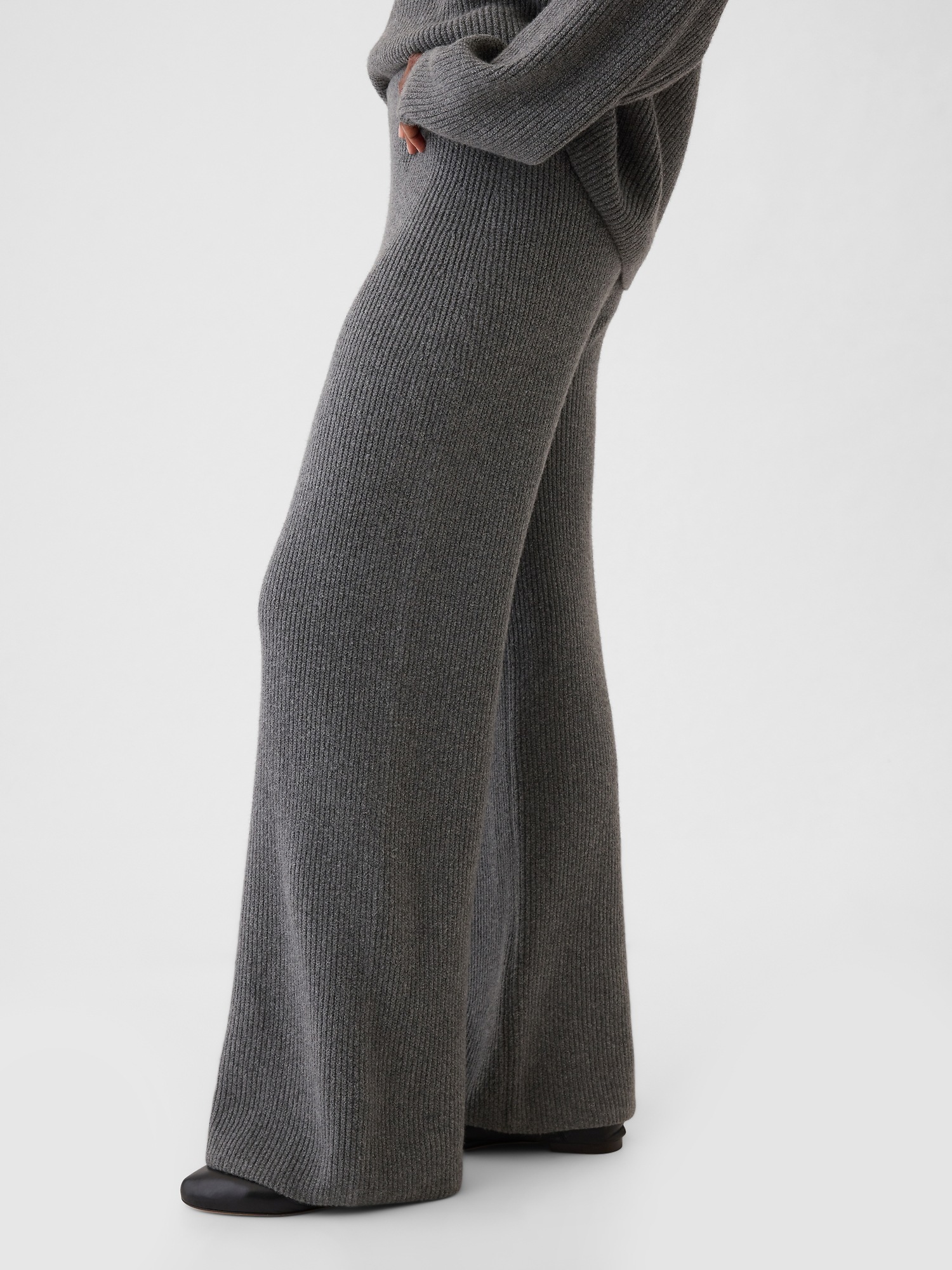 Женские брюки Gap CashSoft Shaker-Stitch Sweater Pants, цвет: Угольный серый — фото 3