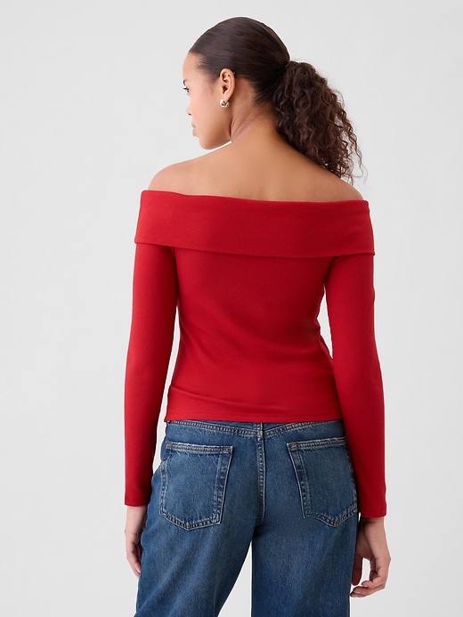 2 of 8 showing, with the color modern red of product Modern Rib Off-Shoulder Cropped Top