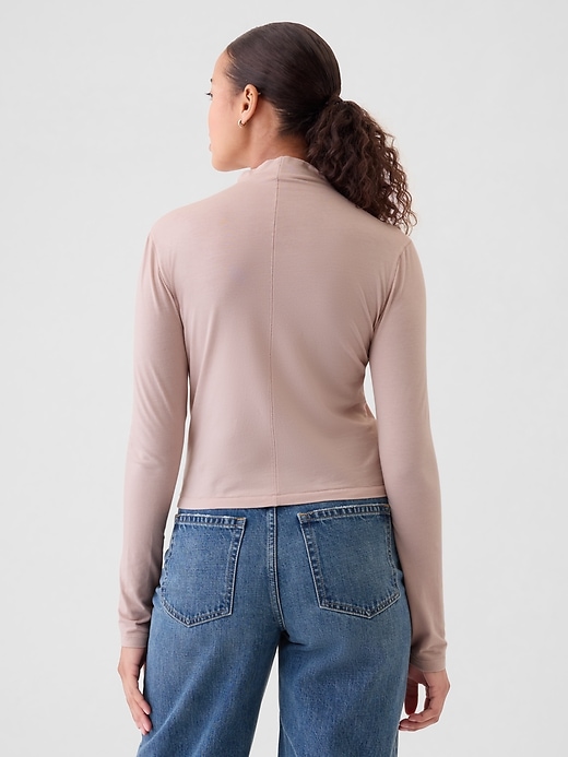 2 of 8 showing, with the color Dull rose pink of product Featherweight Cropped Turtleneck