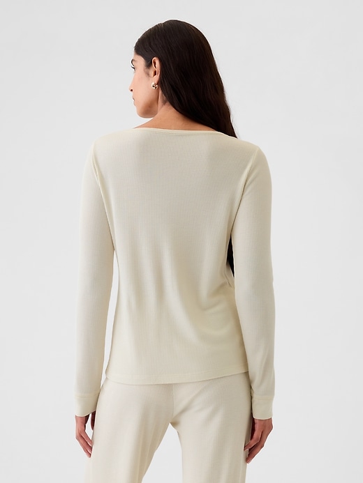 2 of 8 showing, with the color chino beige of product Waffle PJ T-Shirt