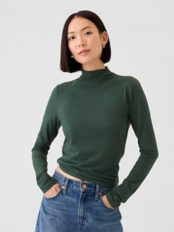 Featherweight Cropped Turtleneck
