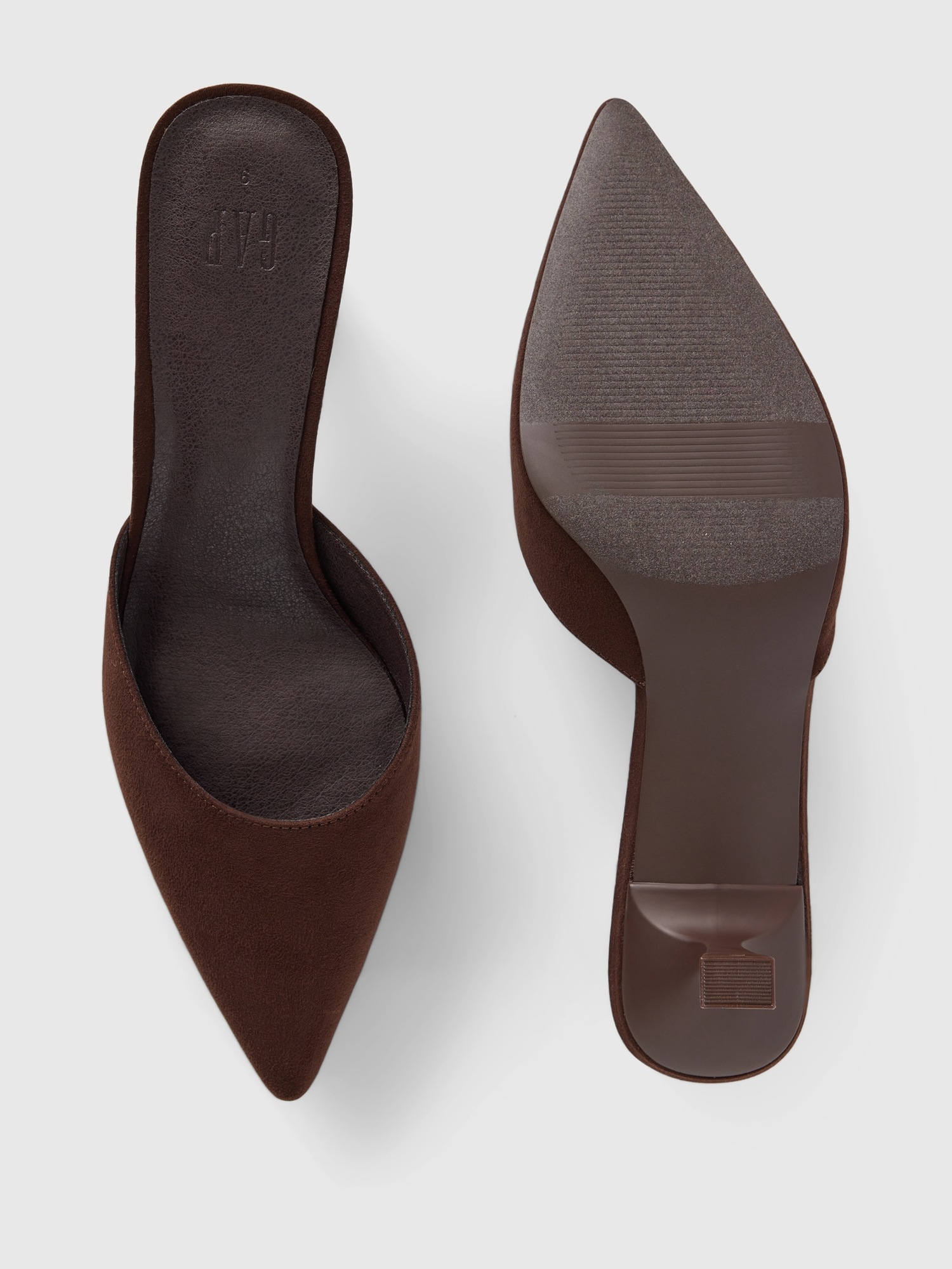 Женские туфли Gap Vegan Suede Kitten Heels, цвет: Шоколадный коричневый — фото 3