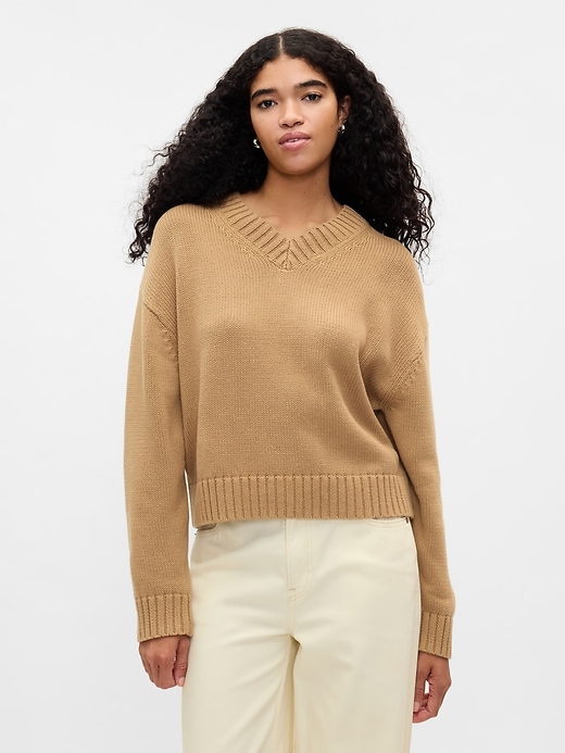 1 of 8 showing, with the color camel hair brown of product Oversized V-Neck Sweater