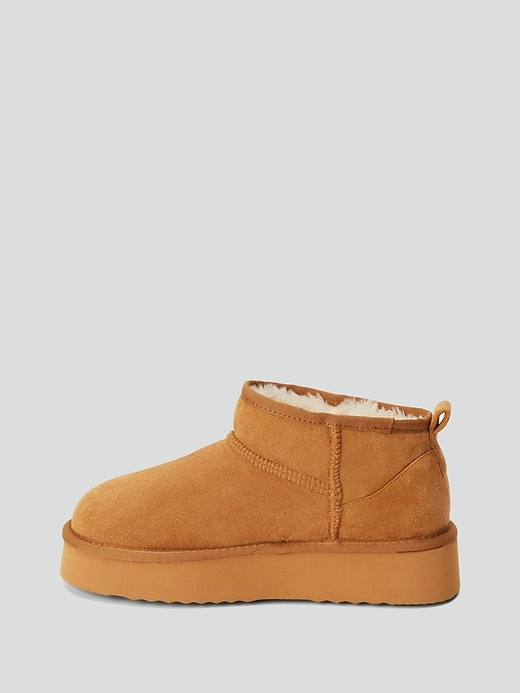 2 of 8 showing, with the color Chestnut of product Breckenridge Ankle Boot