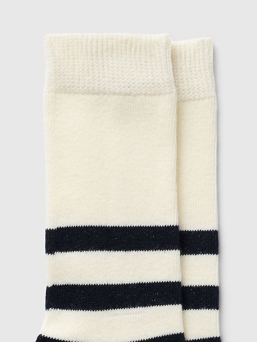 2 of 8 showing, with the color NAVY STRIPE of product CashSoft Crew Socks