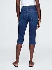 High Rise Cropped Capri Jeans