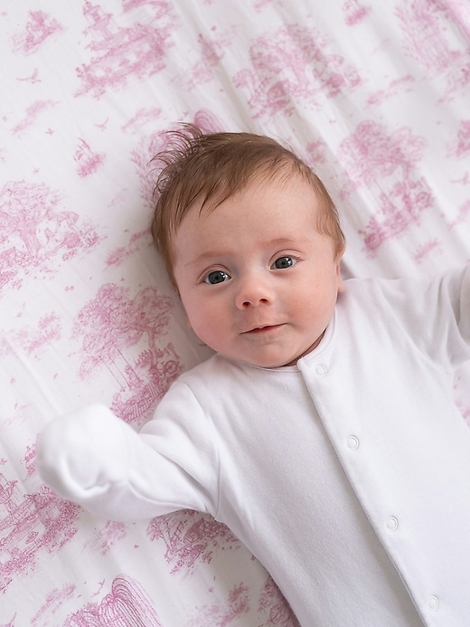 Image number 8 showing, The Gilded Bird Linen Leaves Fitted Crib Sheet