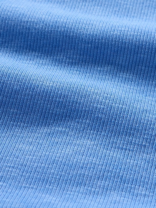 Essential Rib Mockneck T-Shirt