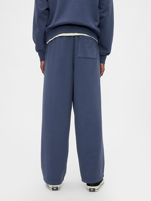 3 of 8 showing, with the color navy uniform of product Gap × Disney Logo Baggy Sweatpants
