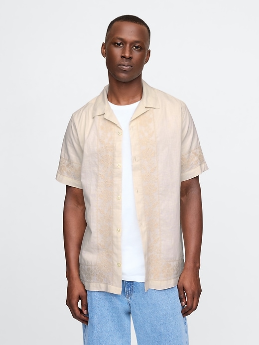 1 of 8 showing, with the color CHINO ACADEMY of product Textured Linen-Cotton Resort Shirt