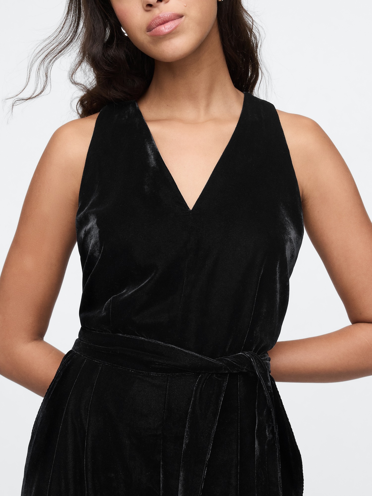 Женские комбинезоны Gap Recycled Velvet V-Neck Jumpsuit — фото 4